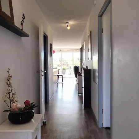 Lawrence House Barnes * Bidart