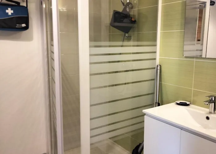 Lawrence House Barnes * Bidart